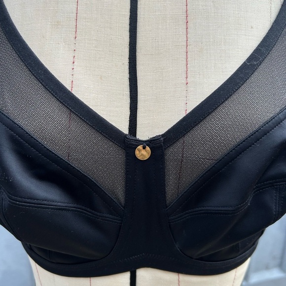 Understance Black Spacer Air Bra, BNWT, size 38 D - Picture 7 of 10